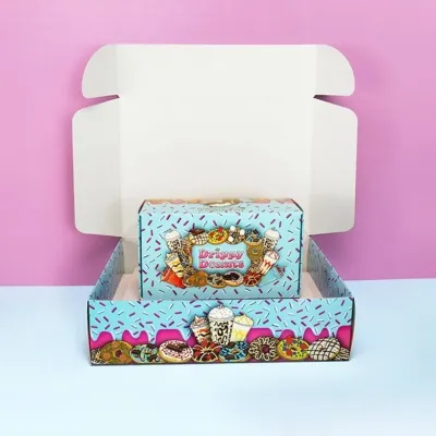 Hinged boxes for food