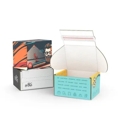 Vollfl&auml;chig bedruckter Klappkarton mit Klebestreifen