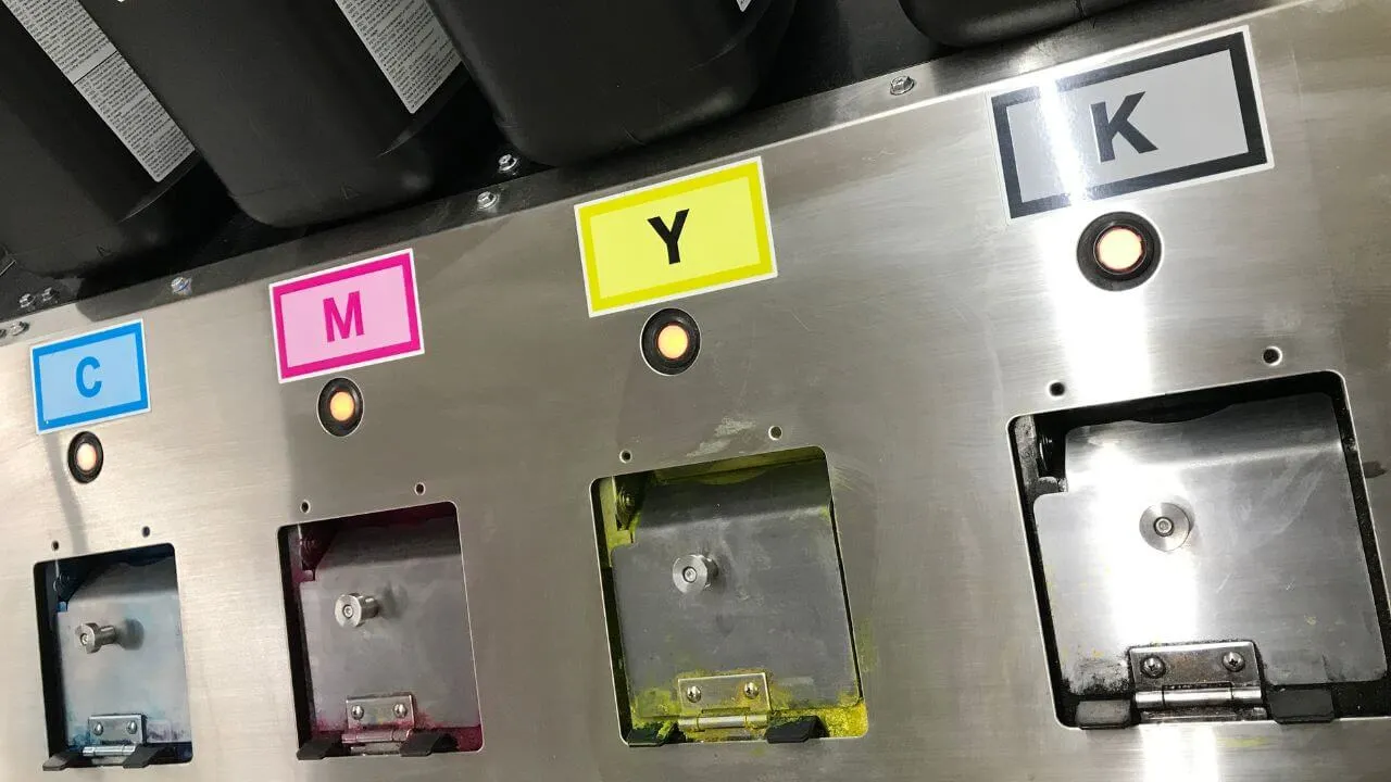 CMYK Druckverfahren bedruckte Etiketten