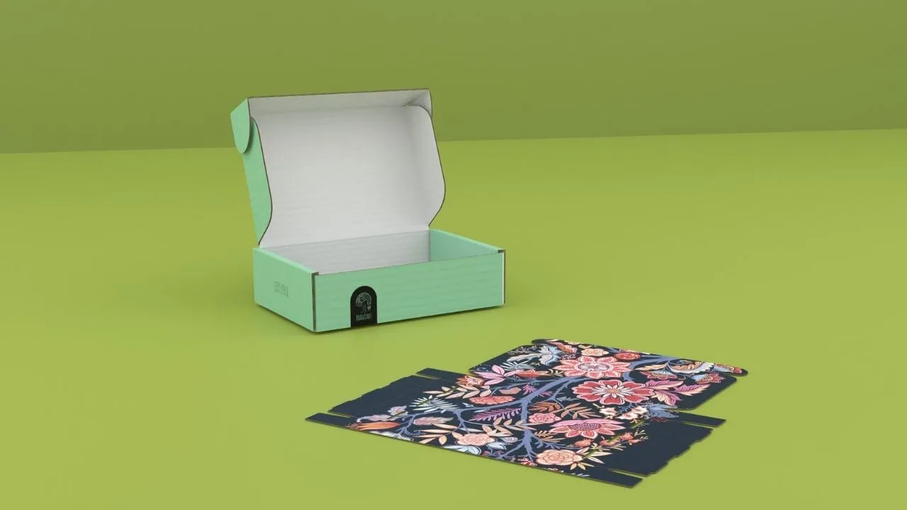 Versandkarton offen und geschlossen